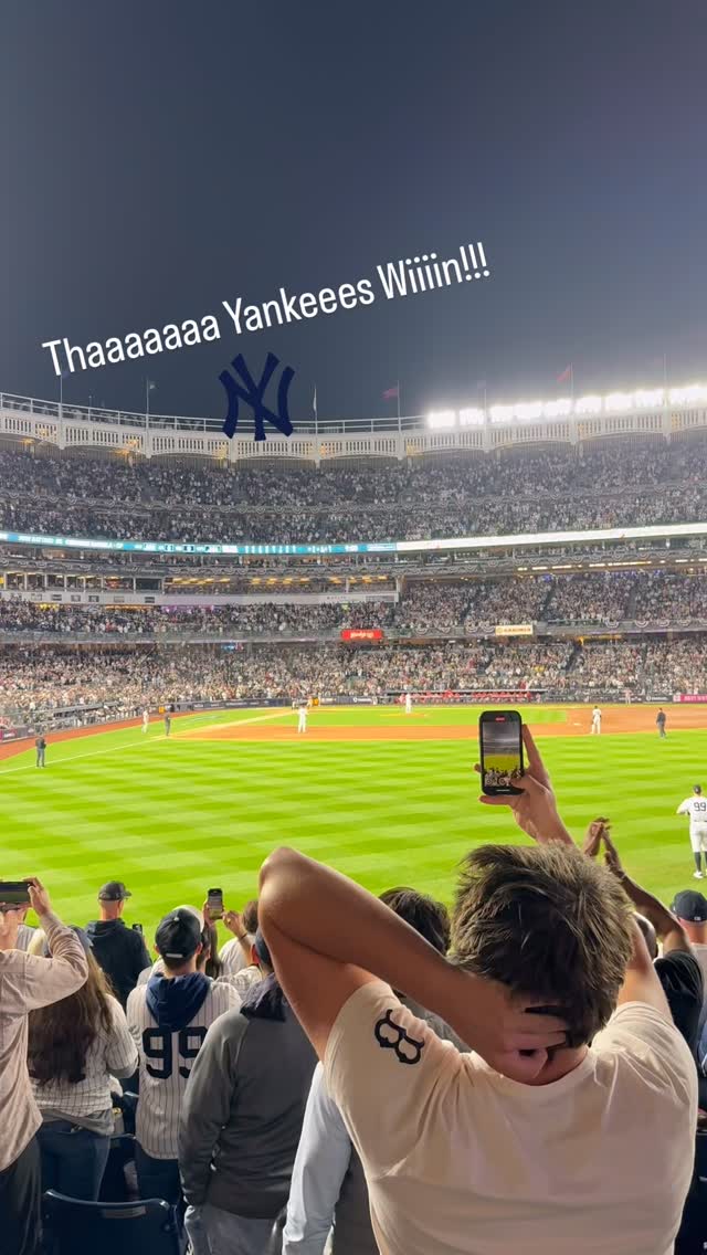 Yankees win a thriller in the Bronx!
•
•
#alwildcard #yankees #nyvsboston #redsox #yankeesredsox