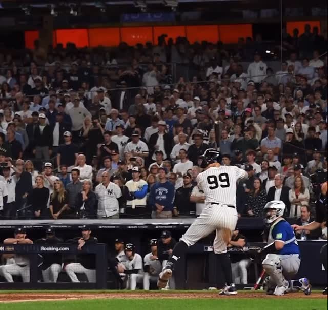 “Caution: Loud Environment” 🤯 🚀 Judge comes through in the big moment!
•
•
#mlb #mlbplayoffs #aaronjudge #nyyankees @yankees @thejudge44